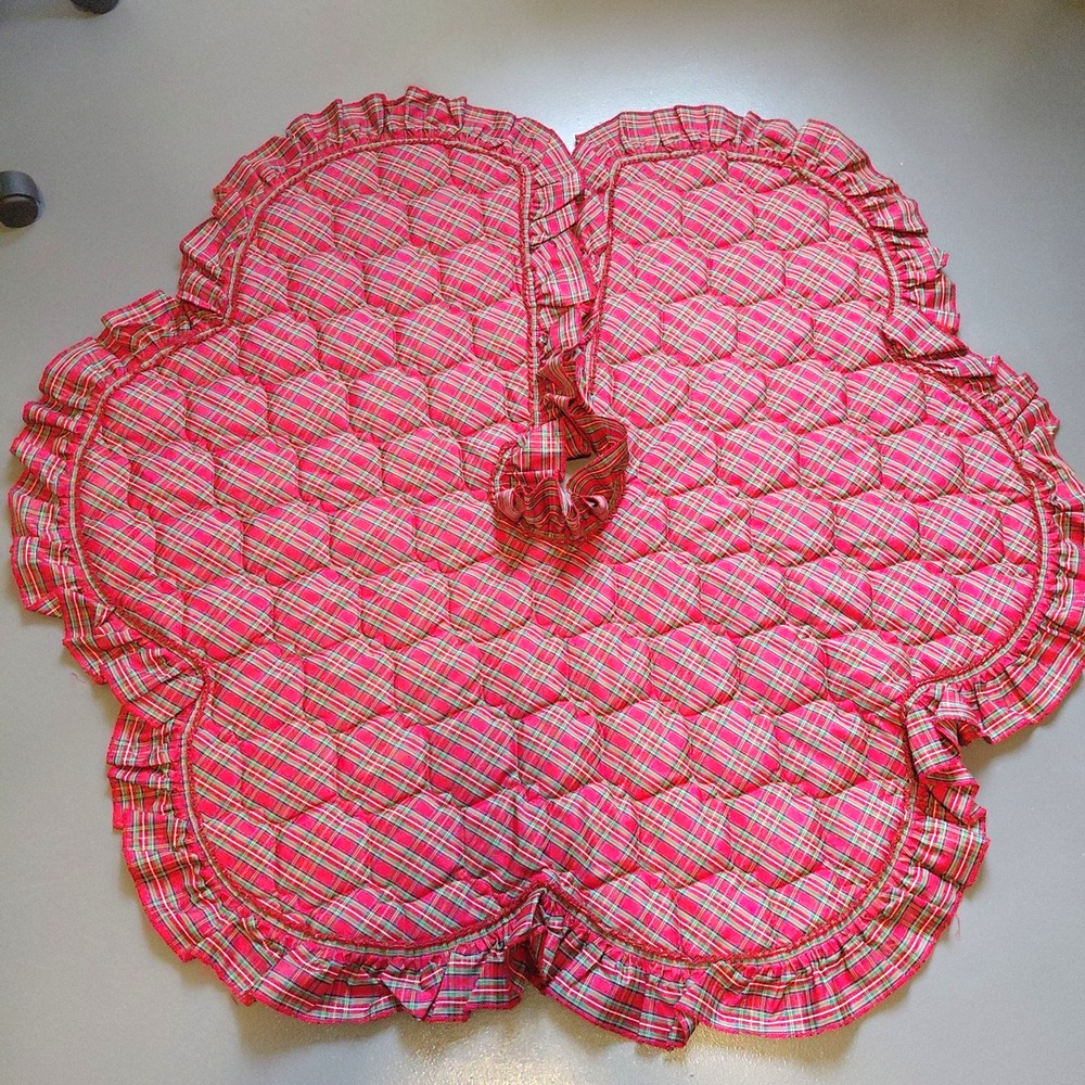True Vintage Christmas Tree Skirt Tartan Red Green Quilted Ruffled Plaid Holiday